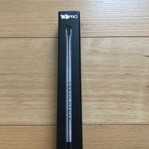 Urban Decay angled brow brush